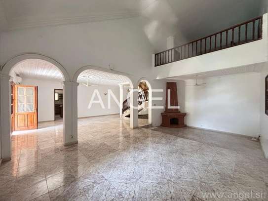 Ref_1796_PL Belle et Grande villa à louer aux Almadies image 3