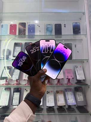 📱 iPhone 14 Pro Max – 256 Go | Mauve 💜, Blanc 🤍 & Gold ✨ 🇺🇸 image 3