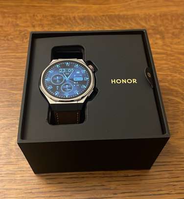 Honor Watch 5 Ultra image 8