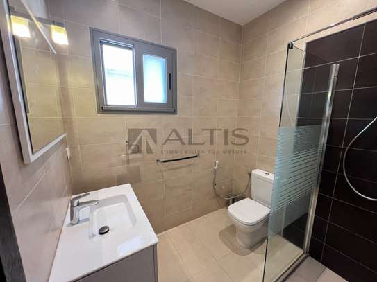 APPARTEMENT F2 EN DUPLEX - MEUBLÉ - MERMOZ image 7