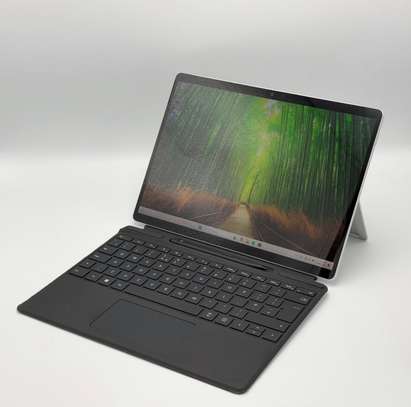 Microsoft Surface Pro 8 i5 12th + Stylet et coque image 2
