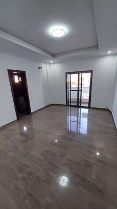 Appartement F4 à vendre à Cité keur Gorgui image 5