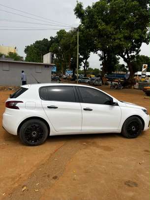 Peugeot 308 2019 image 4