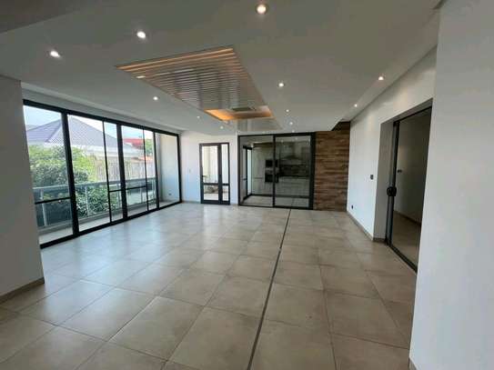 Appartement F4 à louer à ngor almadies image 2