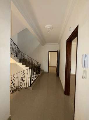 VILLA R+1 A LOUER image 8