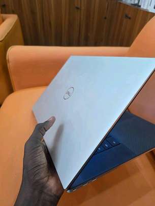 Gamer Dell XPS 17 9710 image 3