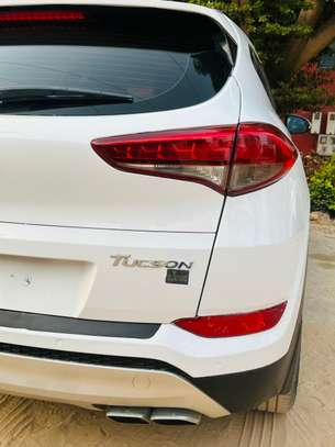 HYUNDAI TUCSON 2016 image 4