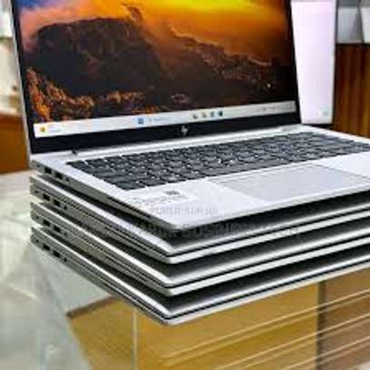 Hp elitebook 840 G7 image 2