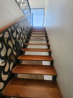 Duplex F4 avec grande terrasse à louer image 7