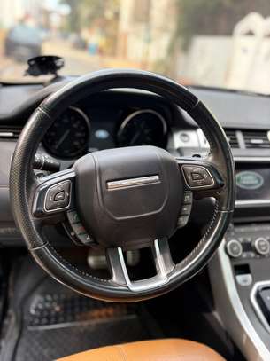 Location Range Rover image 4