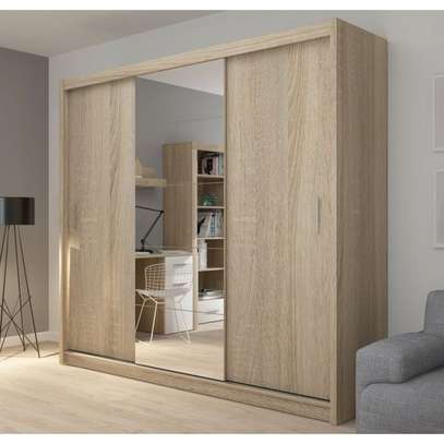 Armoire 4 portes béton gris avec miroir intégré image 2