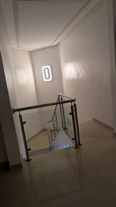 À louer appartement duplex cite asecna image 4