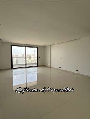 Appartement F4 à louer à Mermoz image 2