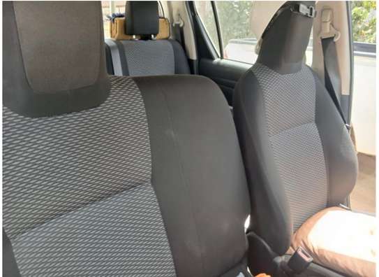 TOYOTA HILUX 2, 4GD CONTRY image 6