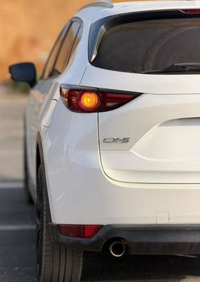 Mazda CX-5 2018 SUV Blanc fiable et élégant image 9