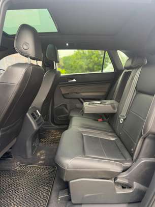 Volkswagen atlas SE image 4
