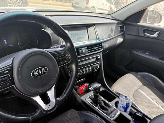 Kia optima 2017 full options image 6