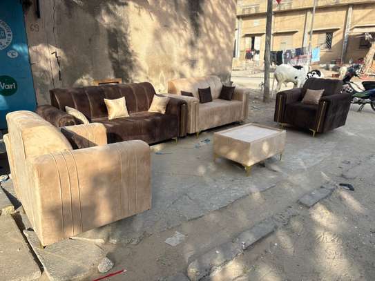 Salons 7 places confortables disponible image 5