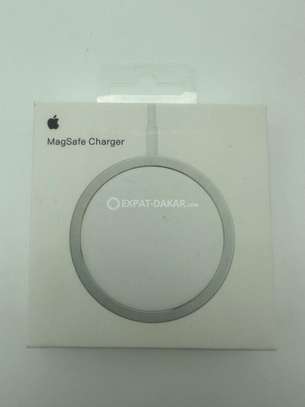 Chargeur IPhone sans fil MagSafe MHXH3AM/A A2140 - 20W image 6