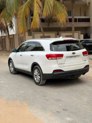 Kia Sorento image 7