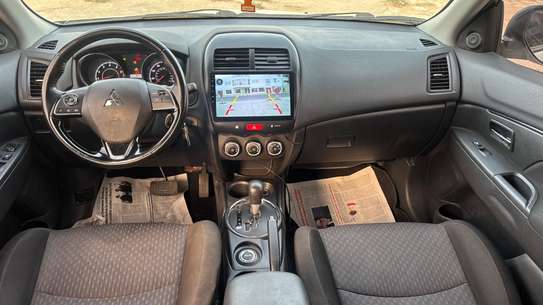 MITSUBISHI OUTLANDER image 7