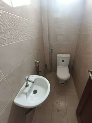 APPARTEMENT F3 A LOUER A MERMOZ image 9