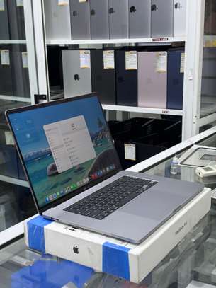 MacBook Pro 2019 i9 1To/64go ram image 4