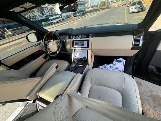 Range Rover V6 image 9