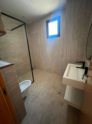 Spacieux appartement F5 à louer au Point E (piscine) image 6