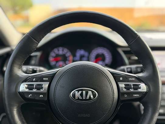 KIA K7 image 10
