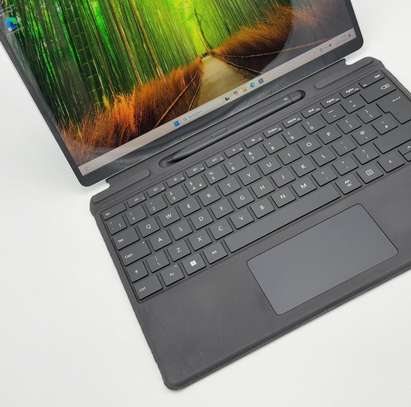 Microsoft Surface Pro 8 i5 12th + Stylet et coque image 8