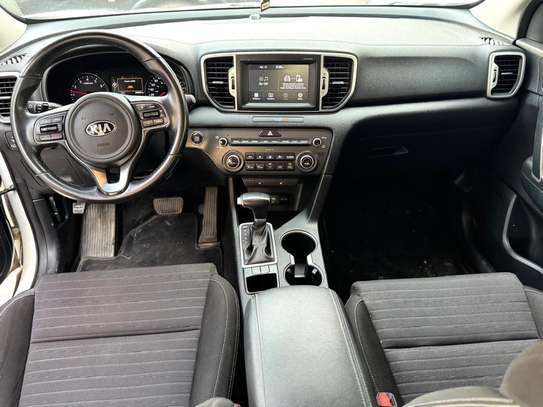 KIA SPORTAGE image 11