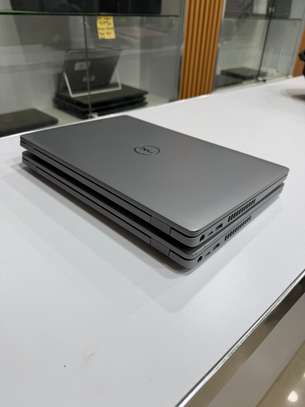 Dell précision 3550 i7 10éme graphique 📊 2Go image 3