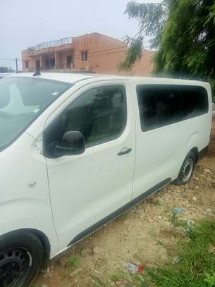 MINIBUS PEUGEOT EXPERT  9 Places image 5