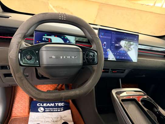 Jetour SUV 5 portes noir avec éclairage LED avant image 15