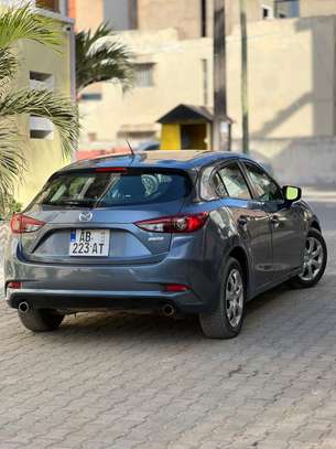 Mazda 3 année 2018 image 8