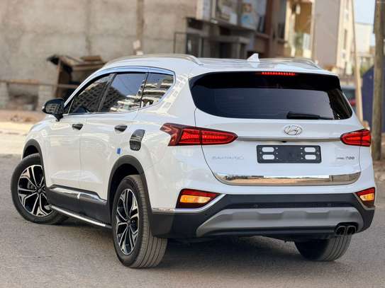 HYUNDAI SANTAFE   *2018 19* 5places image 2