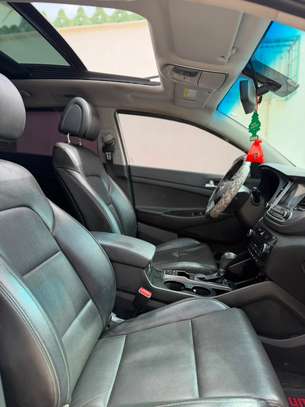 Hyundai Tucson image 4