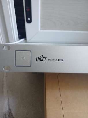 Ubiquiti US-24-500W UniFi 24-Port Gigabit image 2