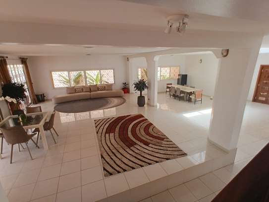 Villa aux Almadies meublée image 8