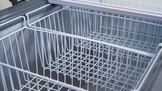 CONGELATEUR 600LITRES ASTECH HORIZONTAL GRIS CH600GM image 3