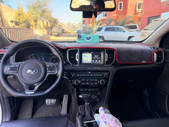 Kia Sportage SUV compact blanc feux LED image 7