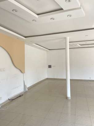 Magasin à louer image 10