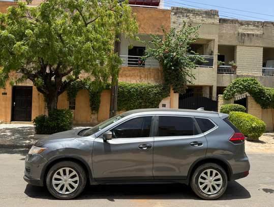Nissan rouge image 9