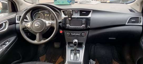 Location Nissan Sentra 2017 faible consommation image 5