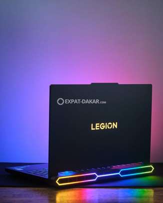 Lenovo Legion Pro 7 RTX 5070Ti image 4