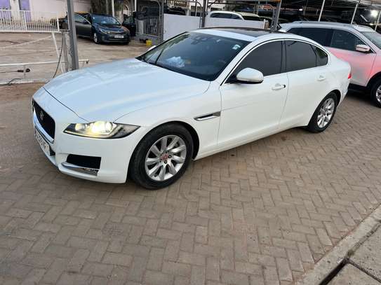 Jaguar XF 2017 full options image 7