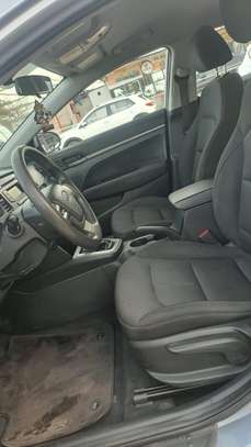 Hyundai Elantra 2017 image 6