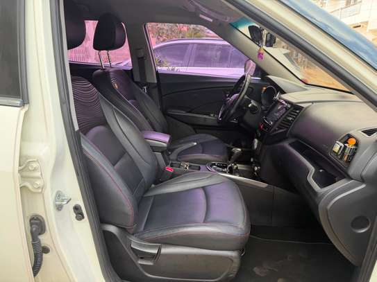 Ssangyong TIVOLI 2016 image 12