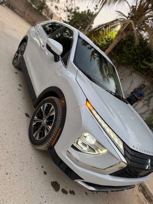MITSHUBISHI ECLIPSE CROSS image 3